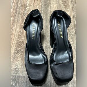 USED CLOSED TOE BLACK LILIANA SIMONE-1 CHUNKY PLATFORM HEEL TOE PUMP 6.5